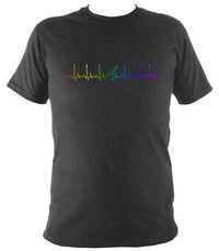 Guitar Heartbeat in Rainbow Colours T-Shirt - T-shirt - Dark Heather - Mudchutney
