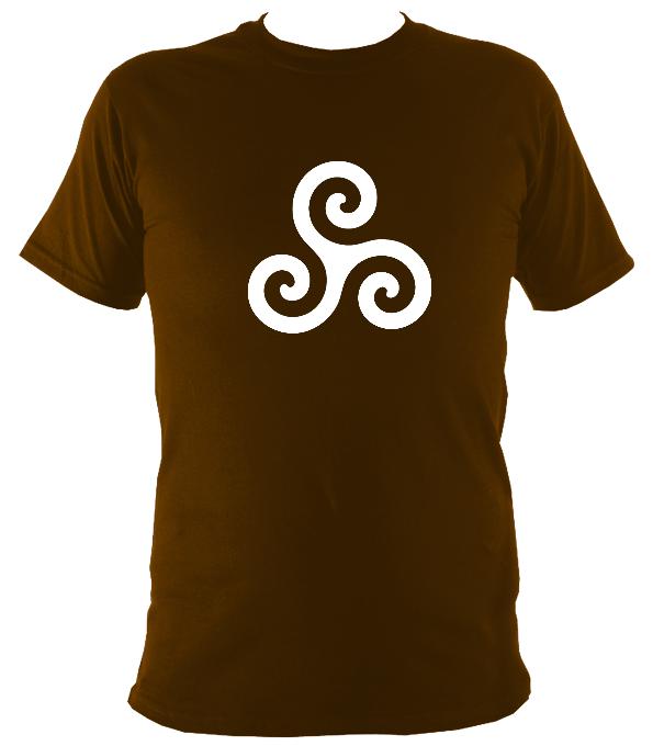 Triskelion Celtic Design T-shirt - T-shirt - Dark Chocolate - Mudchutney