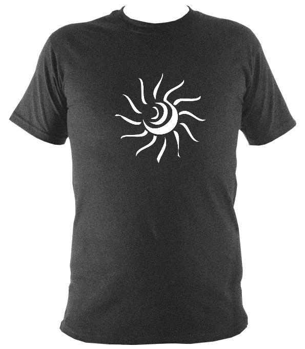 Tribal Sun T-shirt - T-shirt - Dark Heather - Mudchutney