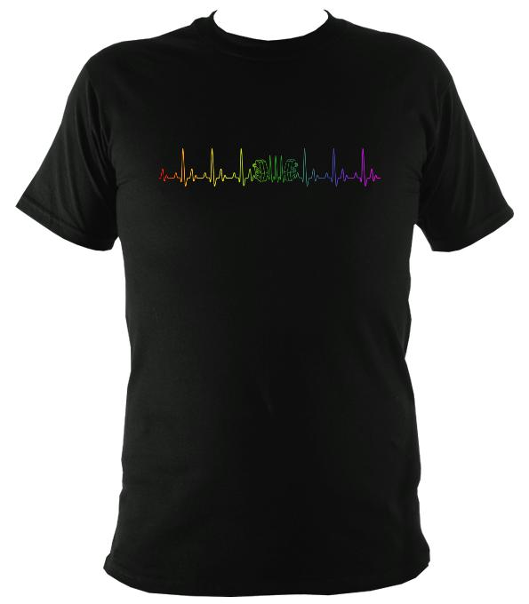 Heartbeat Concertina in Rainbow Colours T-Shirt - T-shirt - Black - Mudchutney
