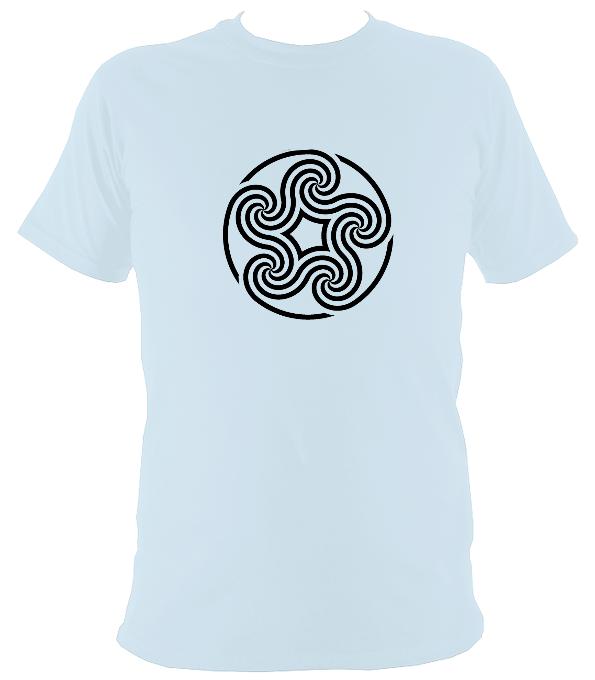Swirling Celtic Five Spiral T-shirt - T-shirt - Light Blue - Mudchutney