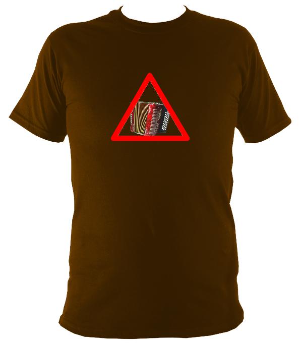 Warning Melodeon T-Shirt - T-shirt - Dark Chocolate - Mudchutney