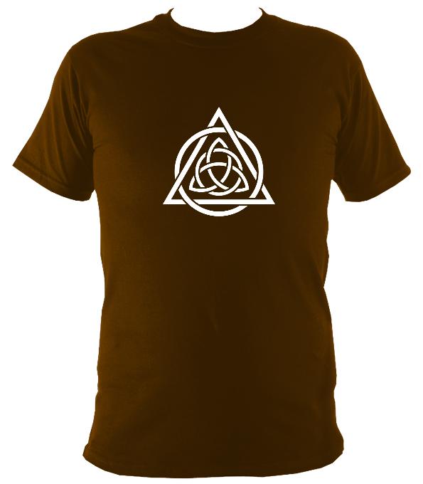 Triqueta Celtic Motif T-shirt - T-shirt - Dark Chocolate - Mudchutney