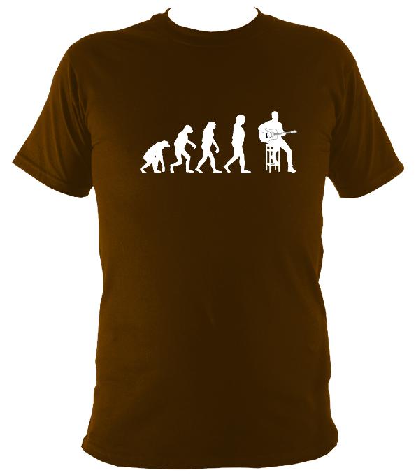Evolution of Guitar Players T-shirt - T-shirt - Dark Chocolate - Mudchutney