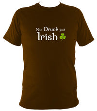 Not drunk just Irish T-shirt - T-shirt - Dark Chocolate - Mudchutney