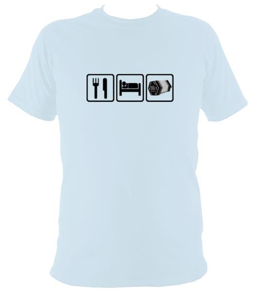 Eat, Sleep, Play Concertina T-shirt - T-shirt - Light Blue - Mudchutney